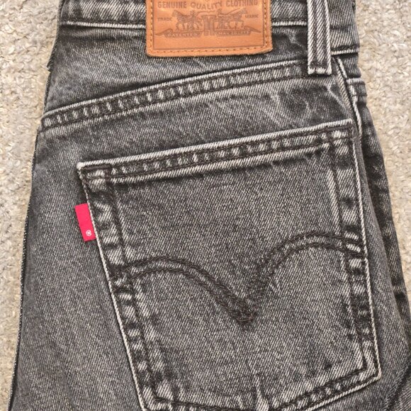 Levi's Gray Skinny Jeans for Women - Picture 2 of 7